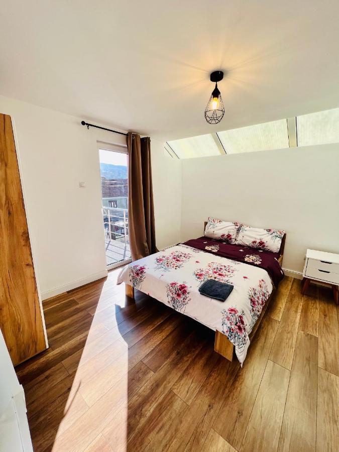 Master Adventure Guest House Vadu Crisului Luaran gambar