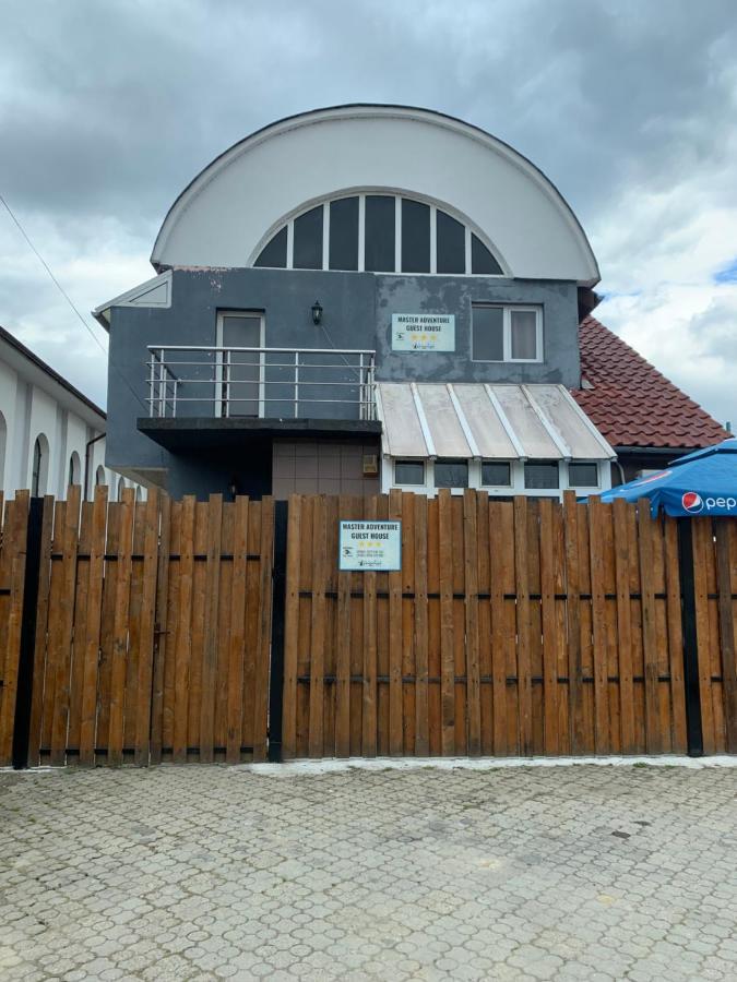 Master Adventure Guest House Vadu Crisului Luaran gambar